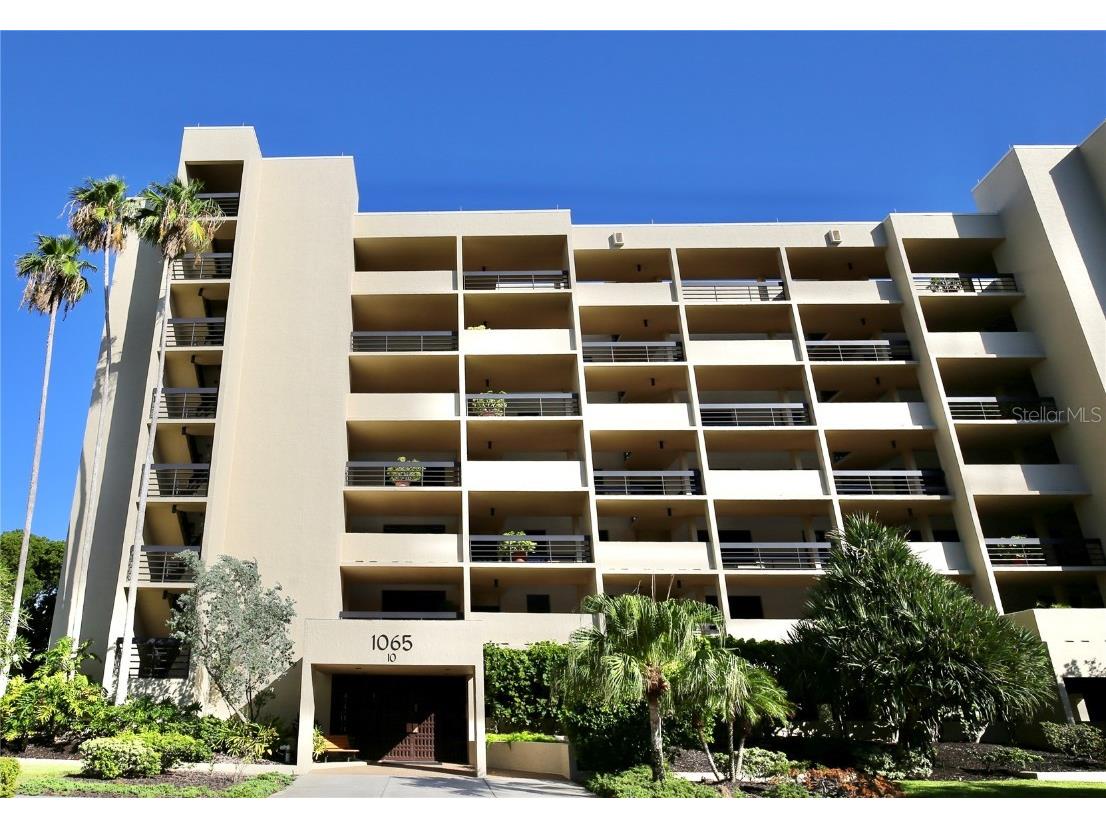 1065 Gulf Of Mexico Drive #202 Longboat Key FL 34228 A4579173 image1