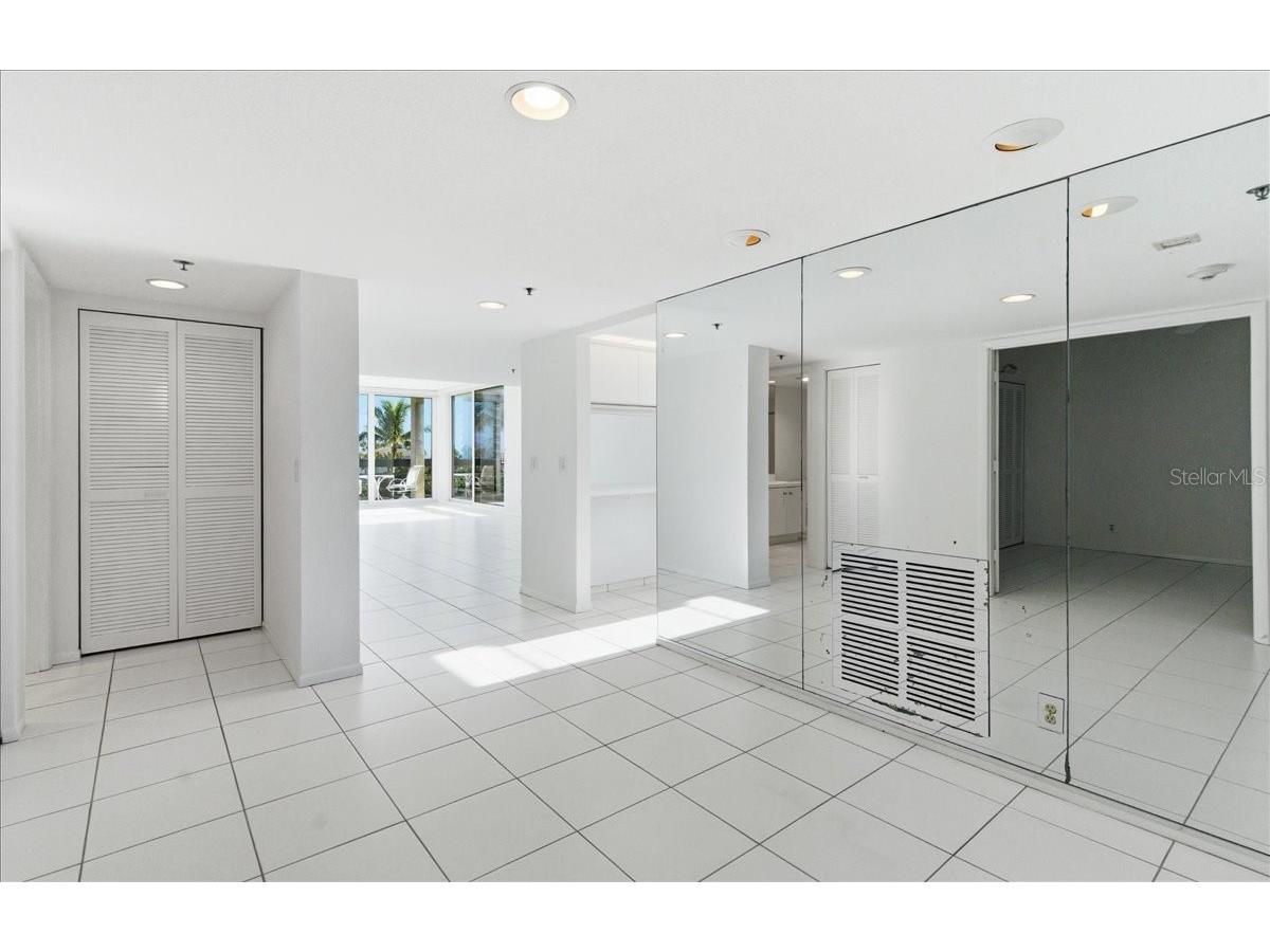 1065 Gulf Of Mexico Drive #305 Longboat Key FL 34228 A4681609 image10
