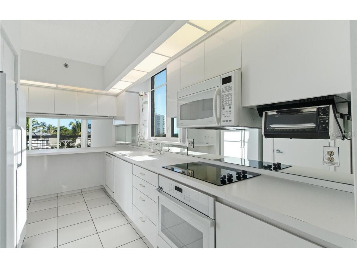 1065 Gulf Of Mexico Drive #305 Longboat Key FL 34228 A4681609 image18