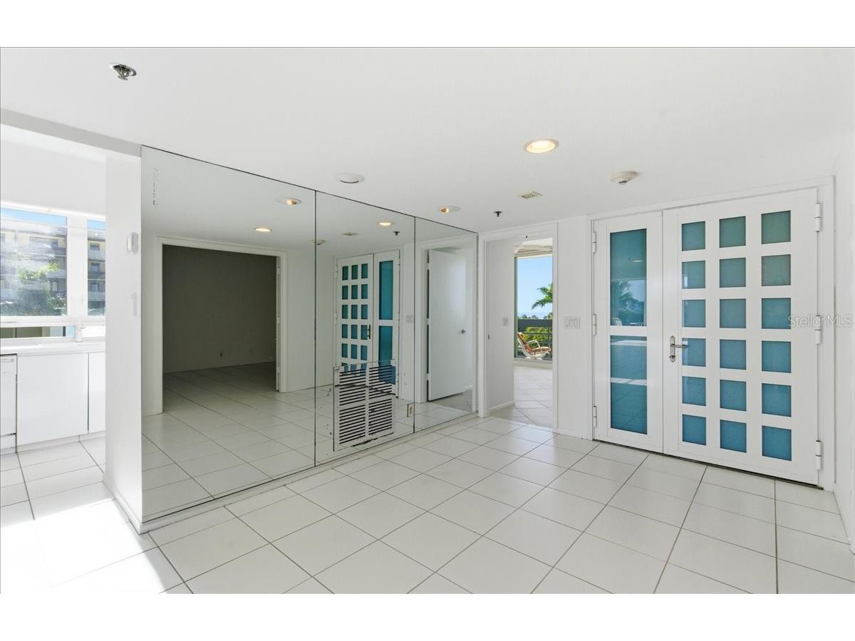 1065 Gulf Of Mexico Drive #305 Longboat Key FL 34228 A4681609 image9