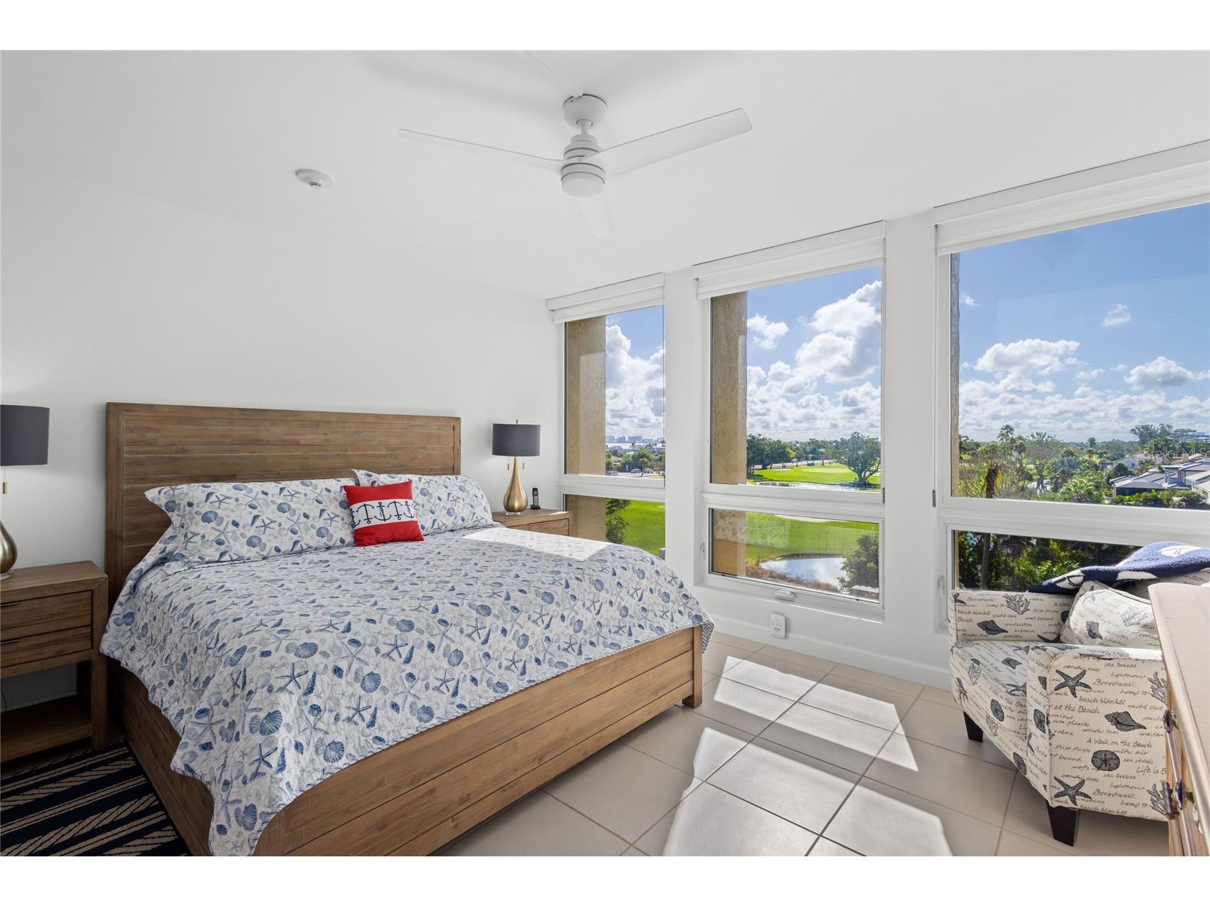 1065 Gulf Of Mexico Drive #402 Longboat Key FL 34228 - GULF AND SARASOTA BAY A4666641 image15