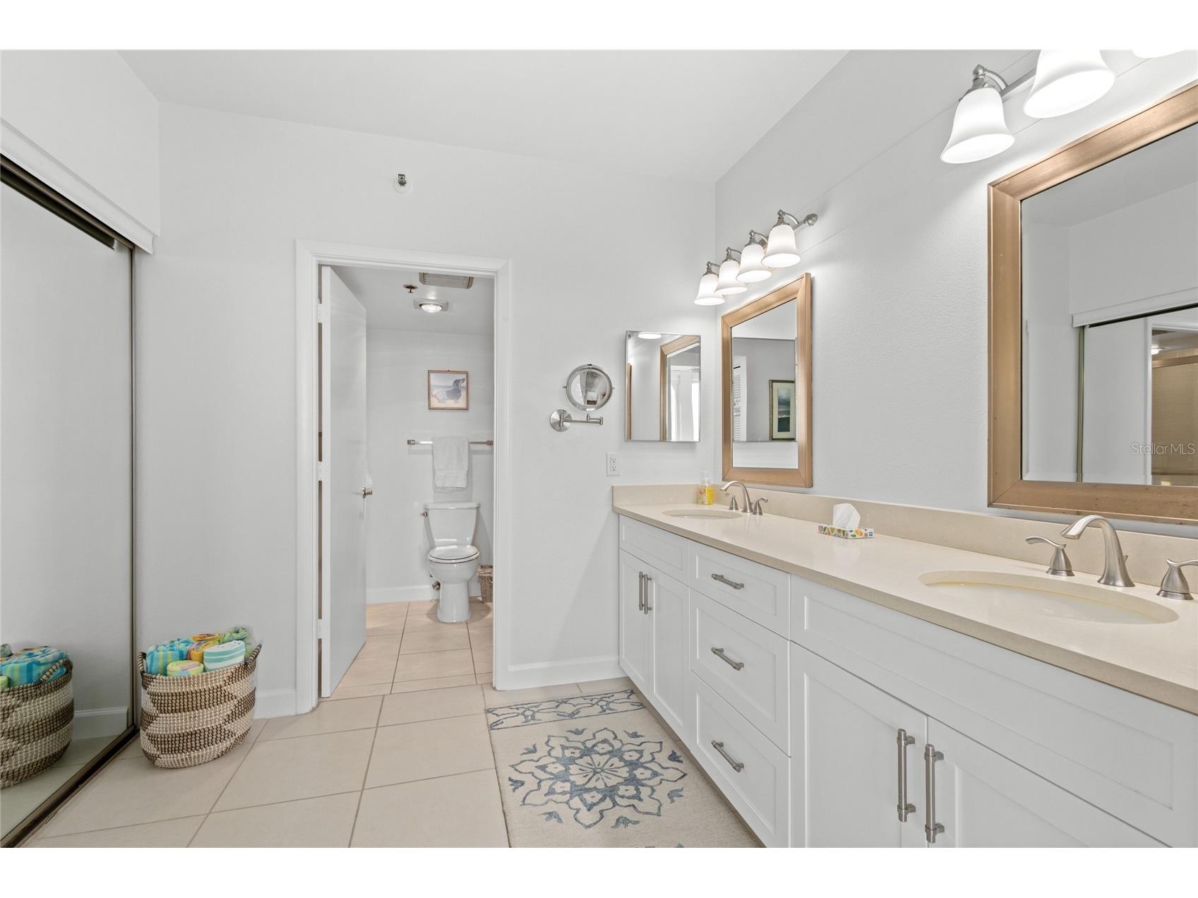 1065 Gulf Of Mexico Drive #402 Longboat Key FL 34228 - GULF AND SARASOTA BAY A4666641 image20