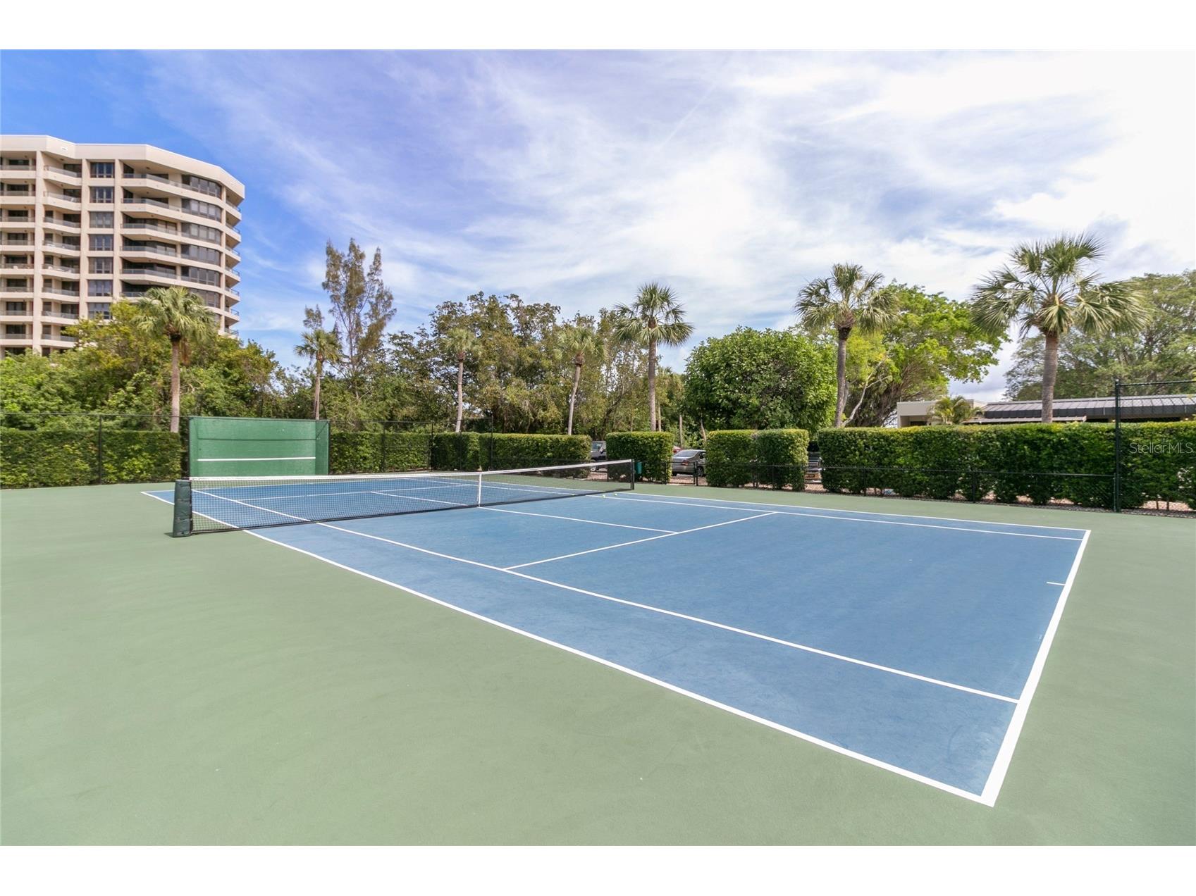 1065 Gulf Of Mexico Drive #402 Longboat Key FL 34228 - GULF AND SARASOTA BAY A4666641 image35