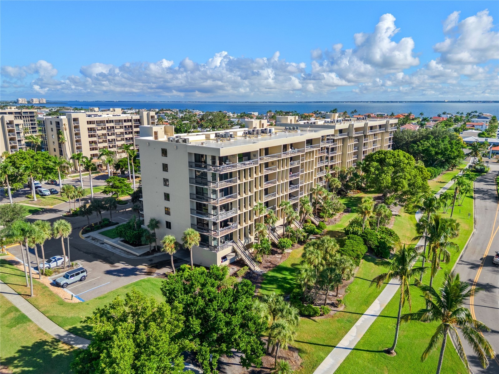 1065 Gulf Of Mexico Drive #402 Longboat Key FL 34228 - GULF AND SARASOTA BAY A4666641 image42