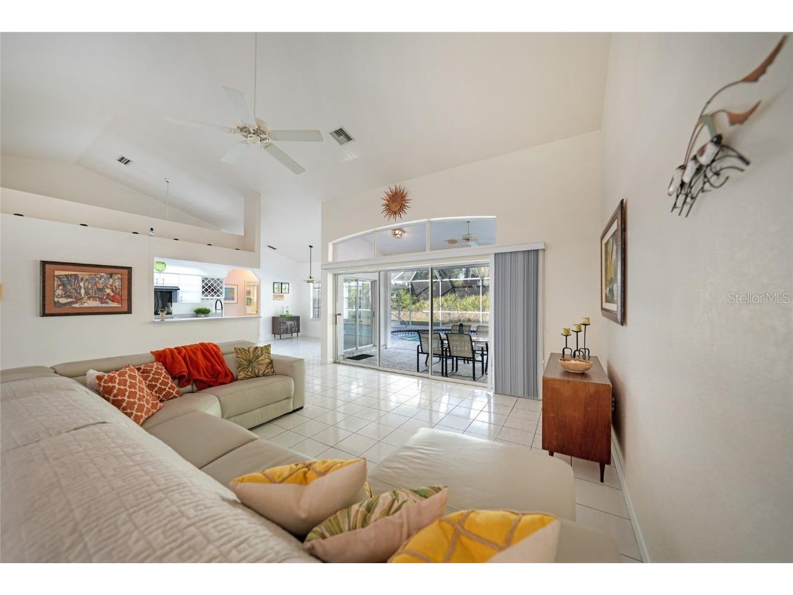 1065 Harbour Glen Place Punta Gorda FL 33983 C7507397 image6