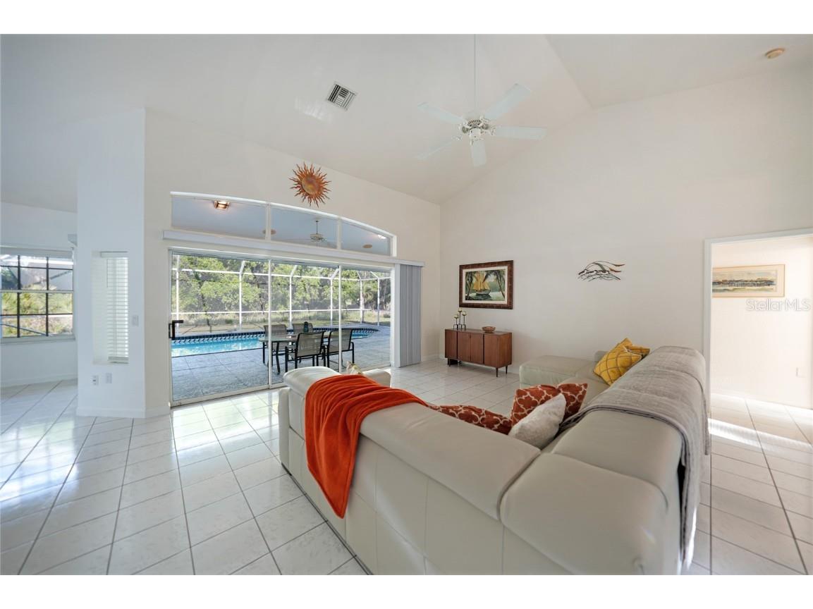 1065 Harbour Glen Place Punta Gorda FL 33983 C7507397 image8