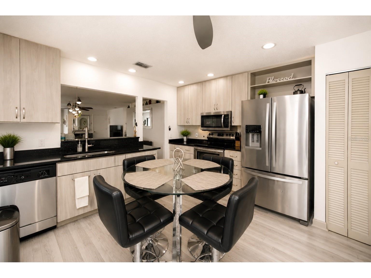 1065 Lewis Avenue Sarasota FL 34237 A4695338 image12