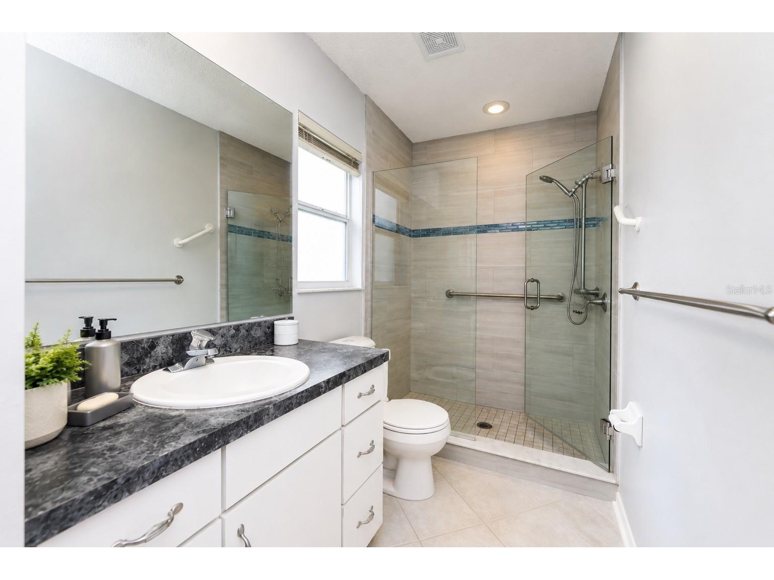 1065 Lewis Avenue Sarasota FL 34237 A4695338 image17