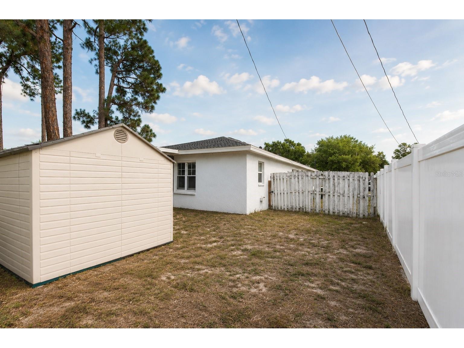 1065 Lewis Avenue Sarasota FL 34237 A4695338 image25
