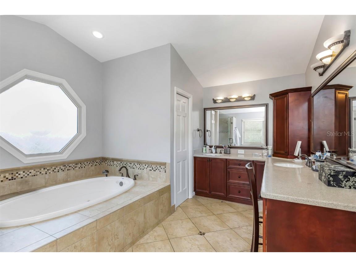 1065 Sable Court NE Saint Petersburg FL 33702 W7878146 image27