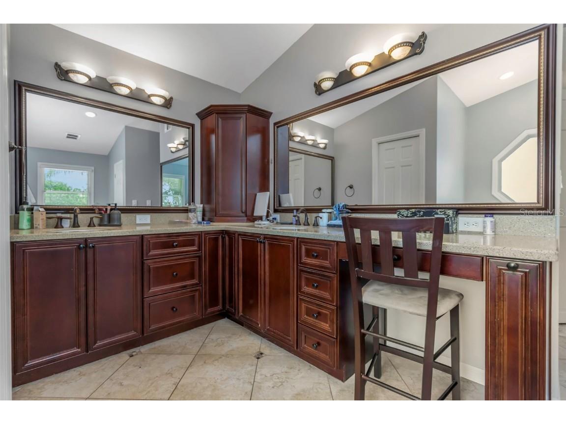 1065 Sable Court NE Saint Petersburg FL 33702 W7878146 image30