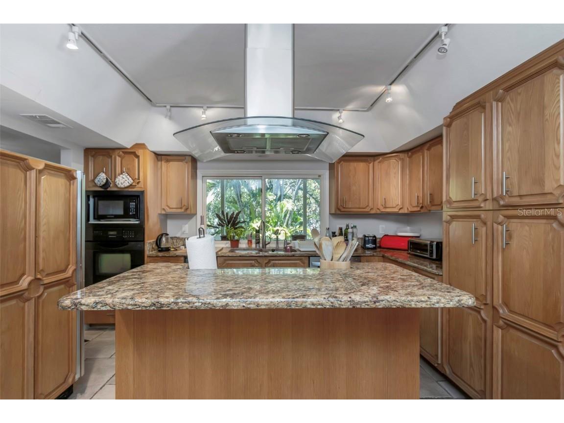 1065 Sable Court NE Saint Petersburg FL 33702 W7878146 image46