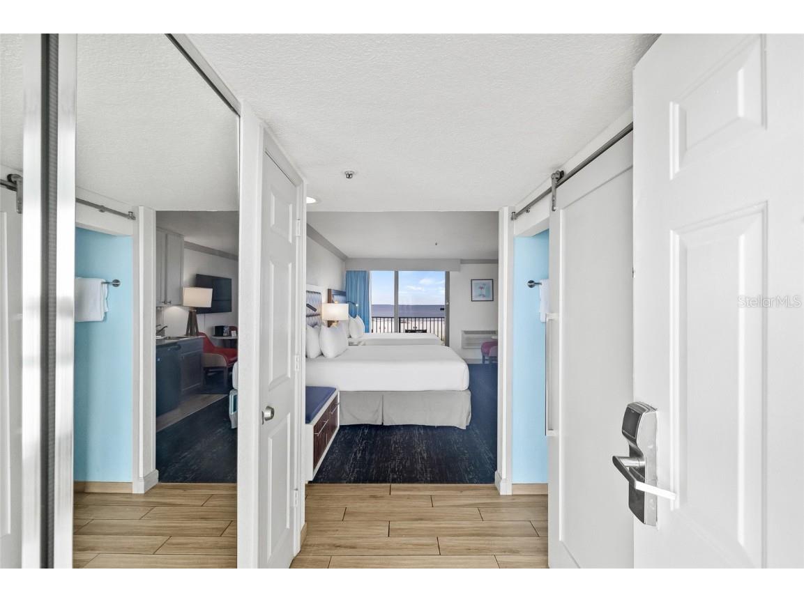 10650 Gulf Boulevard #541 Saint Petersburg FL 33706 - GULF OF MEXICO TB8303725 image1