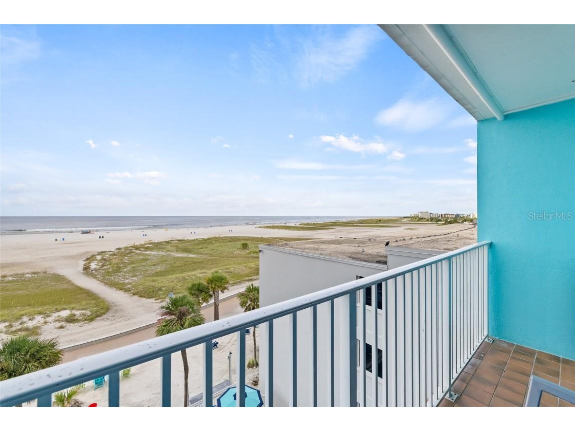 10650 Gulf Boulevard #541 Saint Petersburg FL 33706 - GULF OF MEXICO TB8440025 image44