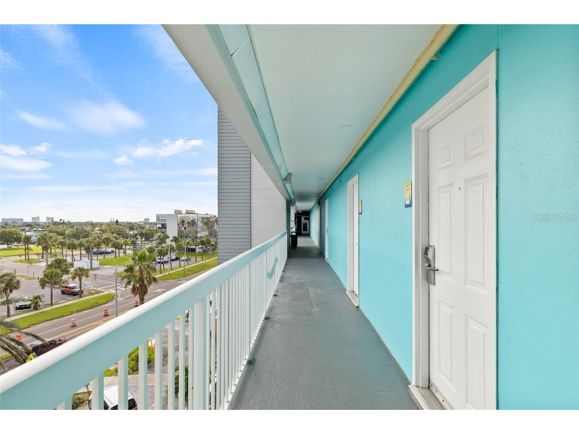 10650 Gulf Boulevard #541 Saint Petersburg FL 33706 - GULF OF MEXICO TB8440025 image53