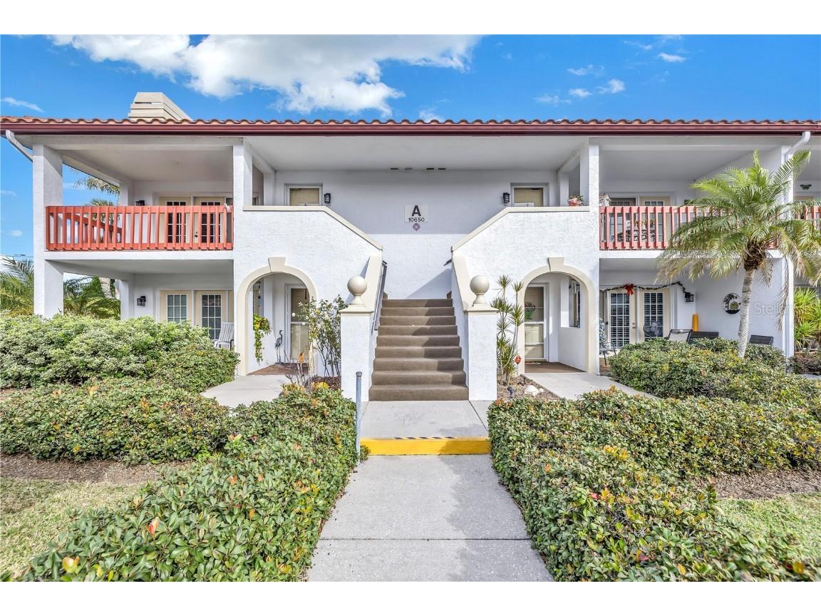 10650 Village Drive #201A Seminole FL 33772 - LAKE SEMINOLE U8225700 image1