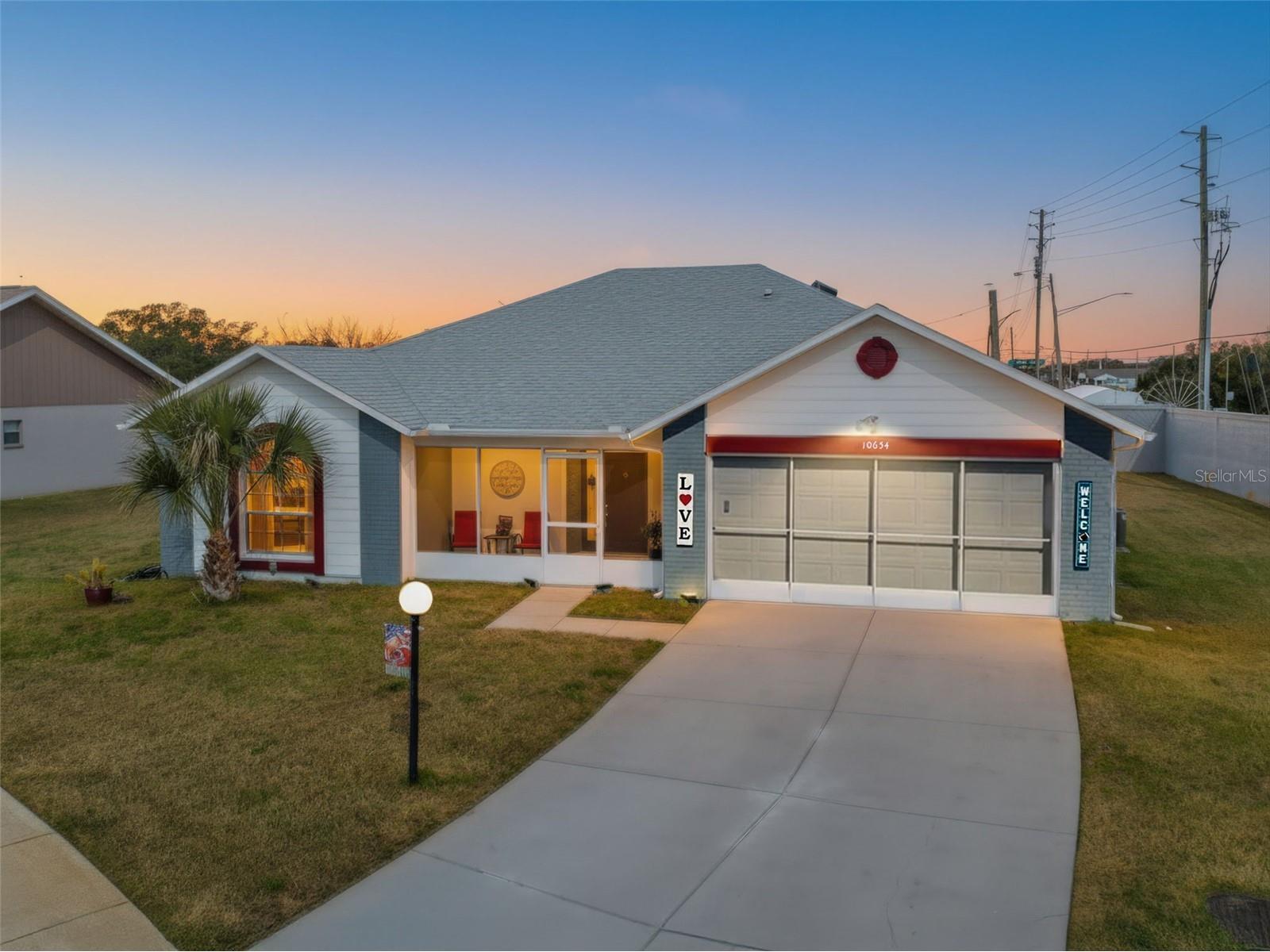 10654 Fallen Leaf Lane Port Richey FL 34668 W7882408 image2