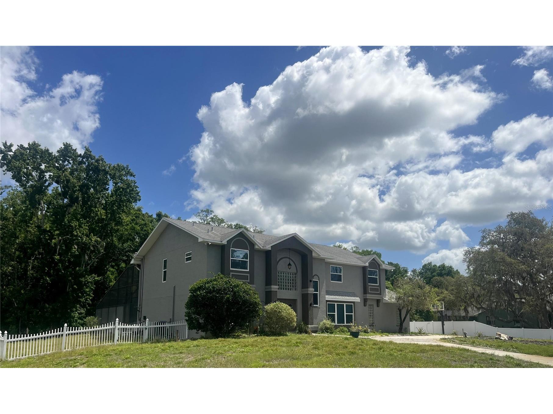 10655 Lakeview Drive New Port Richey FL 34654 W7883283 image1
