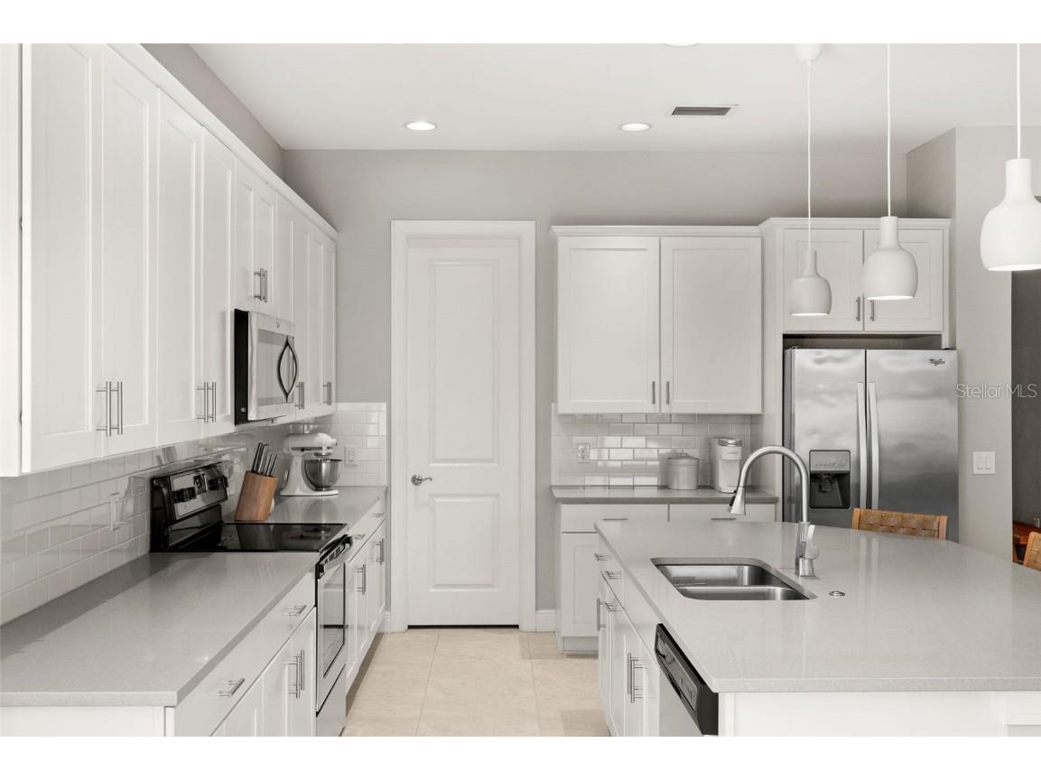 10661 Essex Square Boulevard Fort Myers FL 33913 C7518809 image4