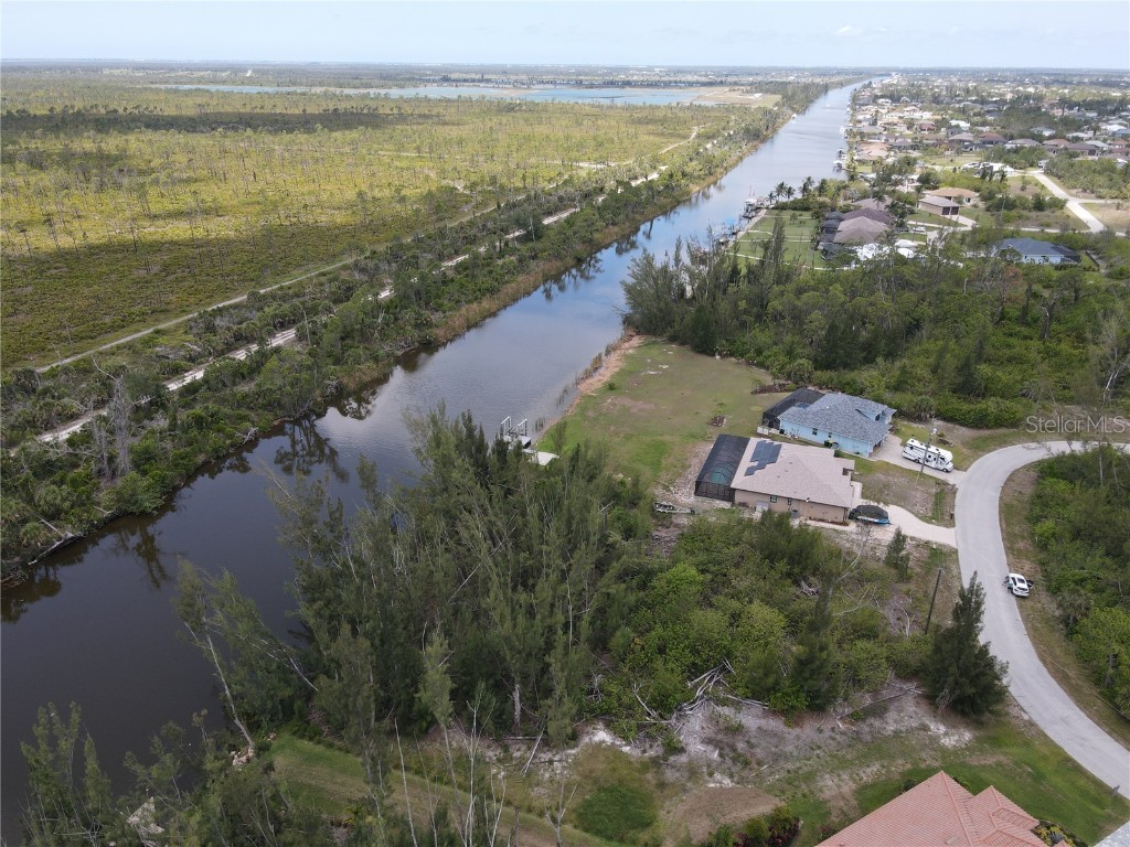 10662 Kearsarge Circle Port Charlotte FL 33981 - SANTA CRUZ WATERWAY C7510186 image2