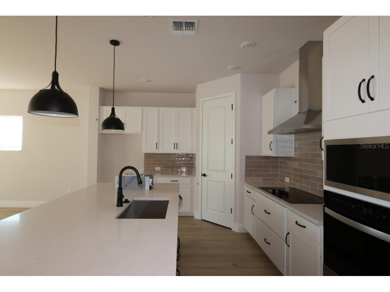 10665 Crescent Creek Crossing Parrish FL 34219 TB8509758 image5