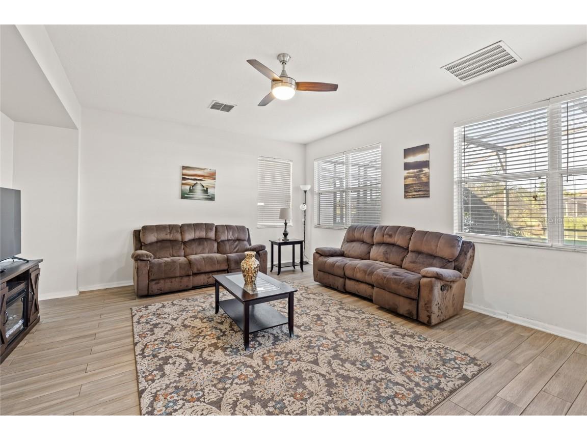 1067 Berkeley Drive Kissimmee FL 34744 O6352726 image8