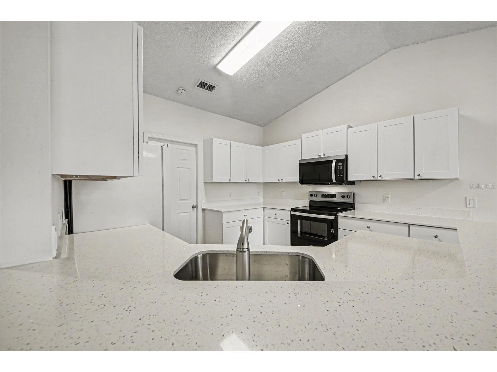 1067 Sheeler Hills Drive Apopka FL 32703 O6419558 image5