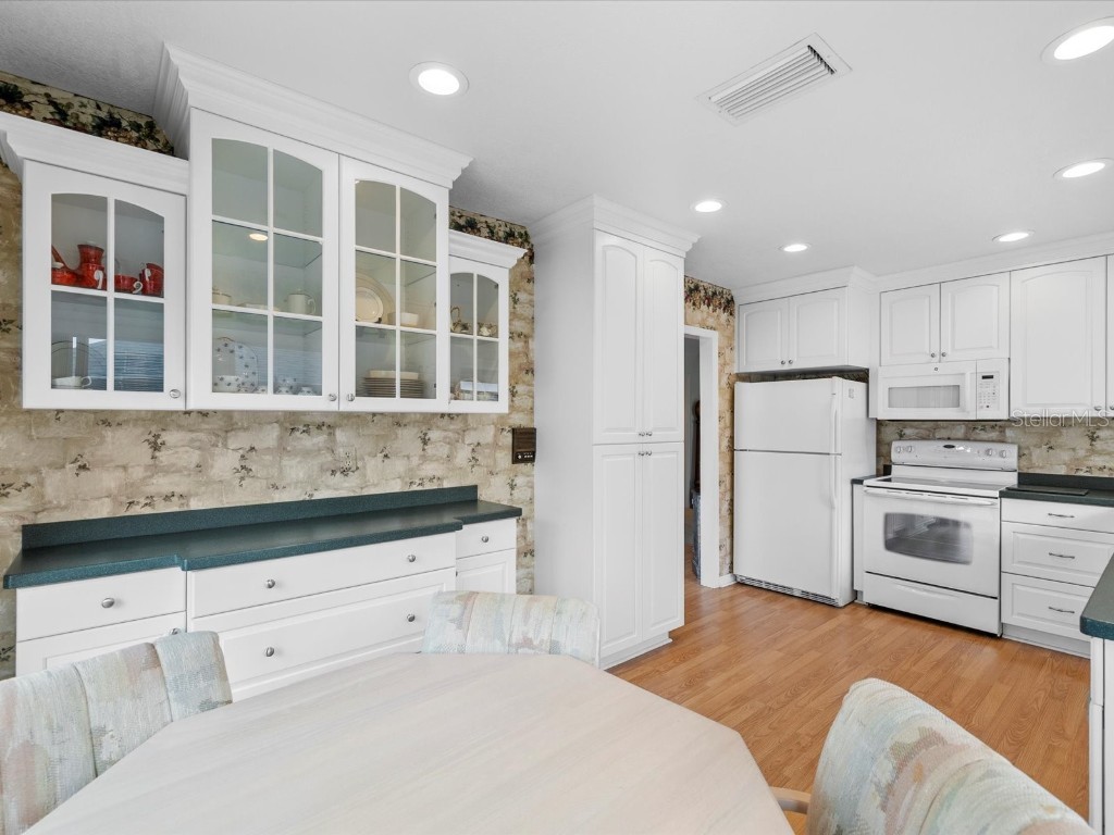 10671 Andrew Lane Seminole FL 33777 TB8454802 image12