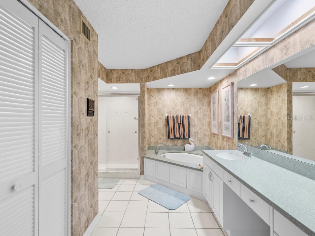 10671 Andrew Lane Seminole FL 33777 TB8454802 image18