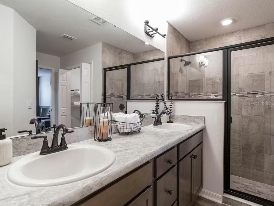 1069 Forest Lake Drive Wildwood FL 34785 L4960404 image8