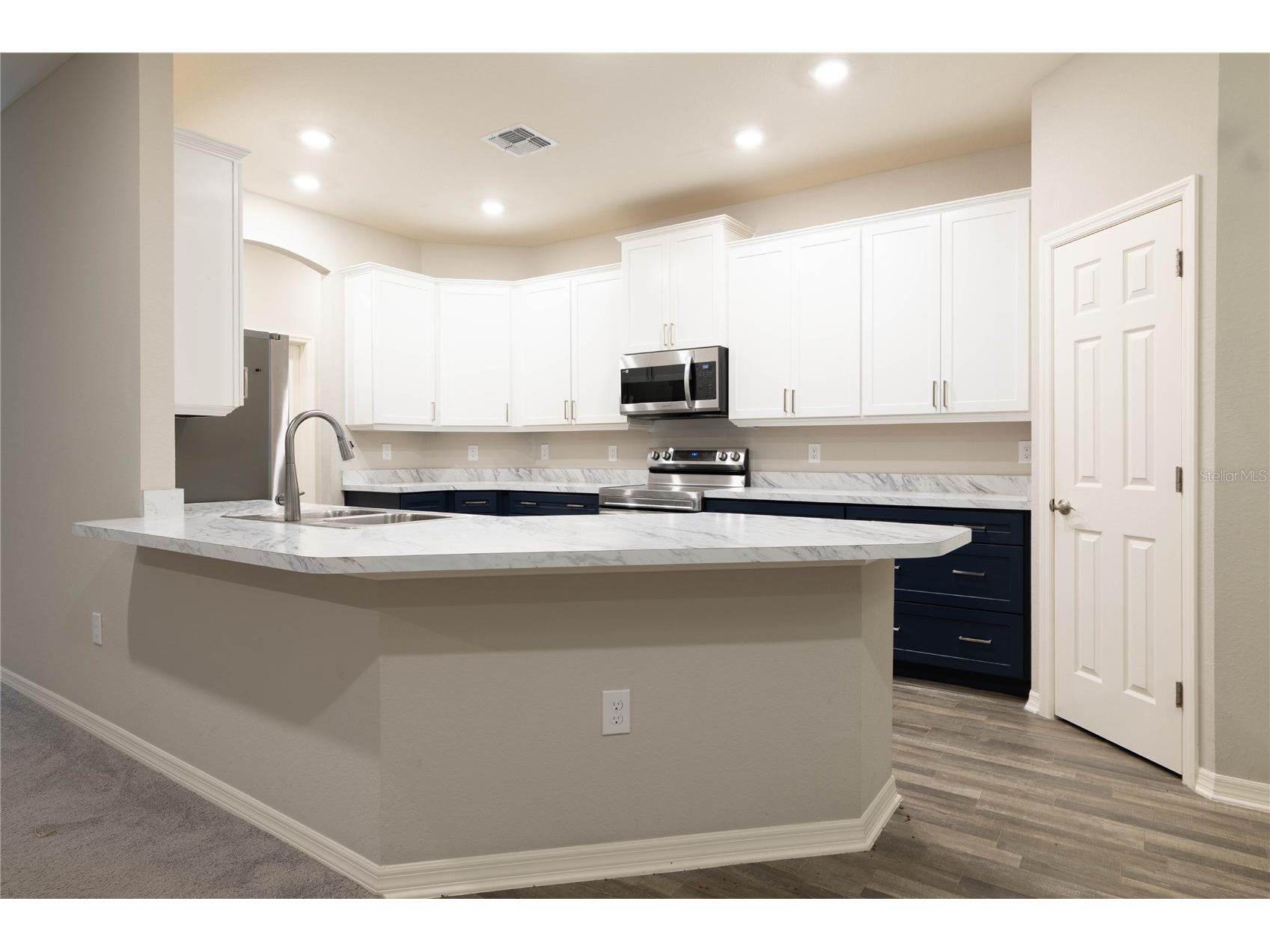 1069 Montgomery Lane Polk City FL 33868 L4963400 image7