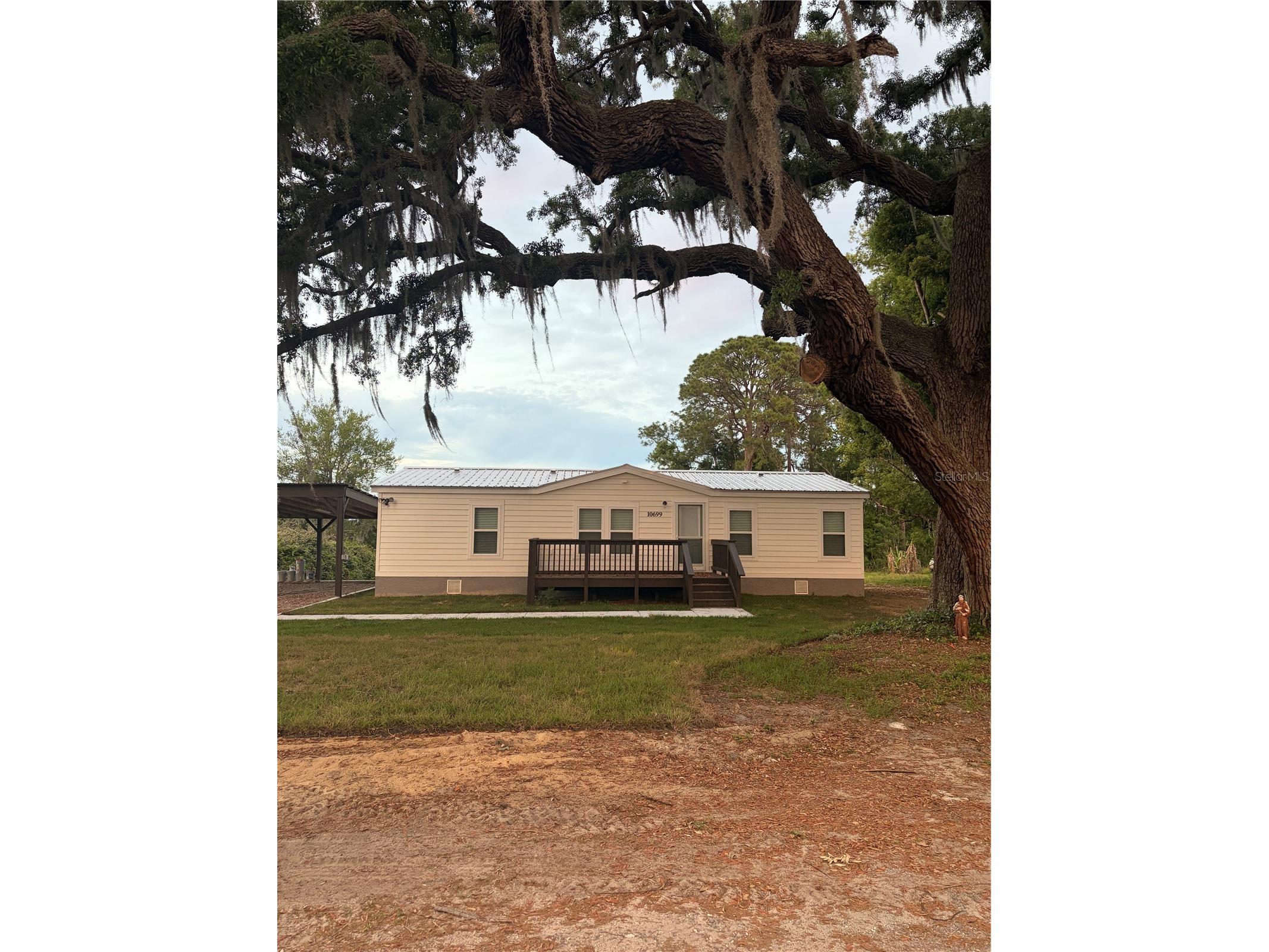 10699 Quiet Cove Road Howey In The Hills FL 34737 - POND G5114020 image1