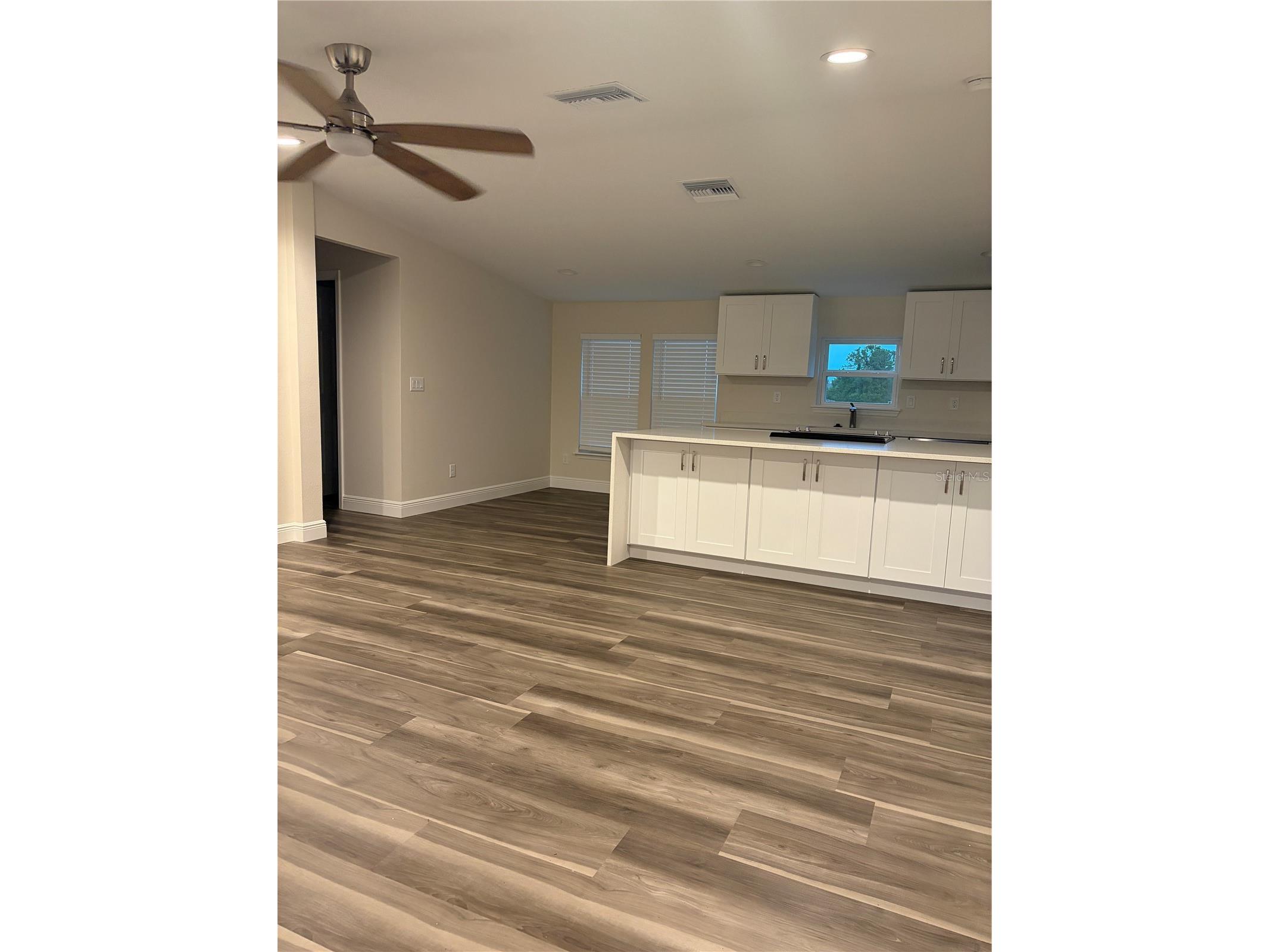 10699 Quiet Cove Road Howey In The Hills FL 34737 - POND G5114020 image5