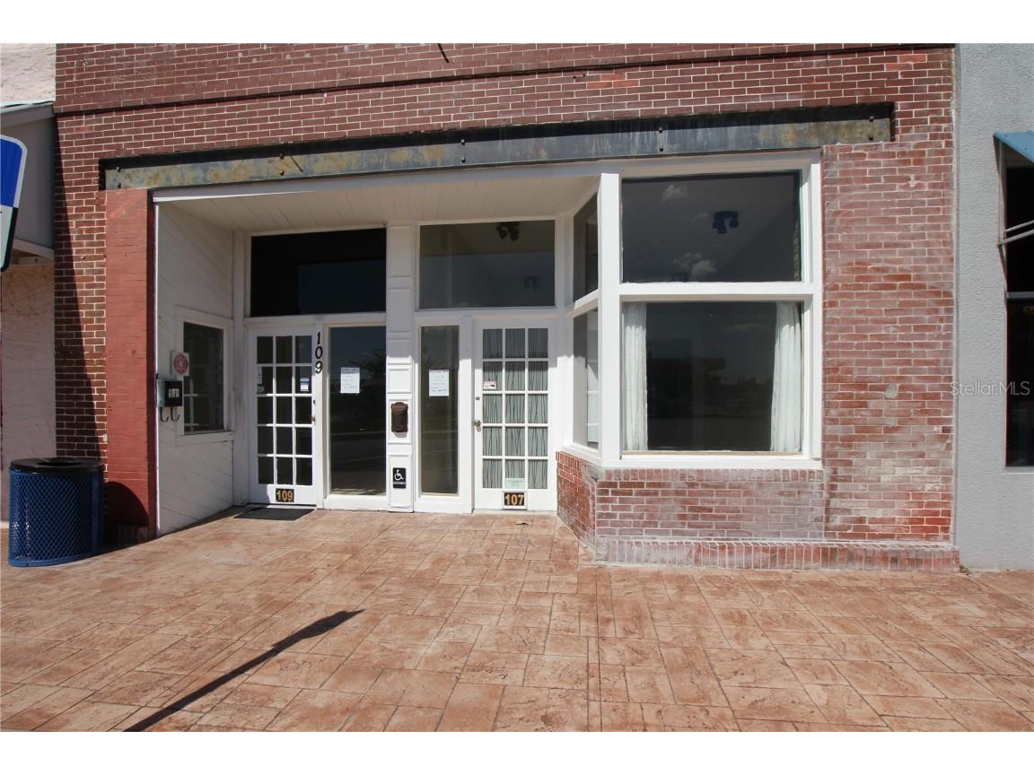 107-109 W Badcock Boulevard Mulberry FL 33860 L4933463 image1