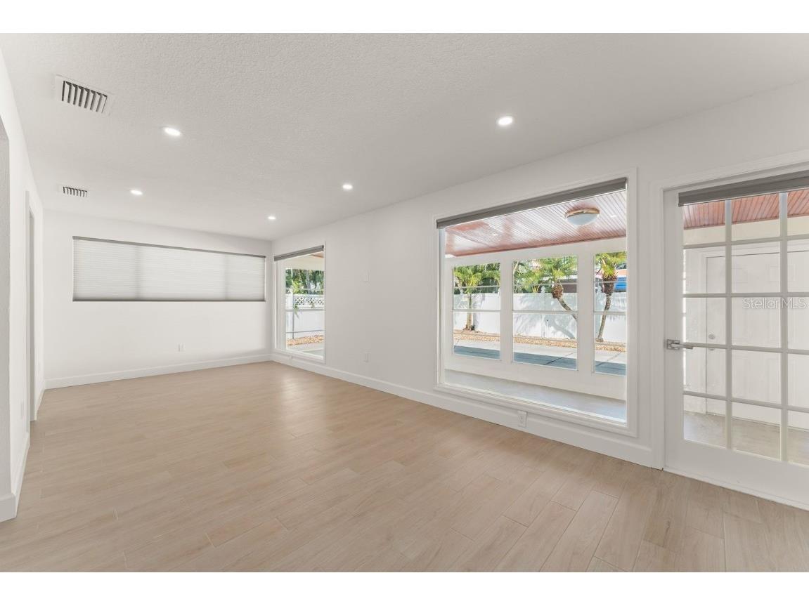 107 4th Street Belleair Beach FL 33786 O6363185 image15