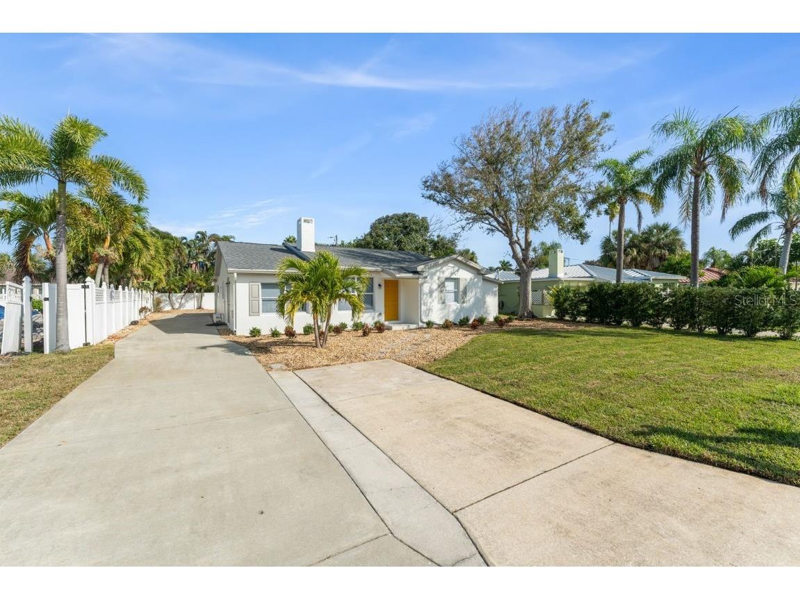 107 4th Street Belleair Beach FL 33786 O6363185 image2