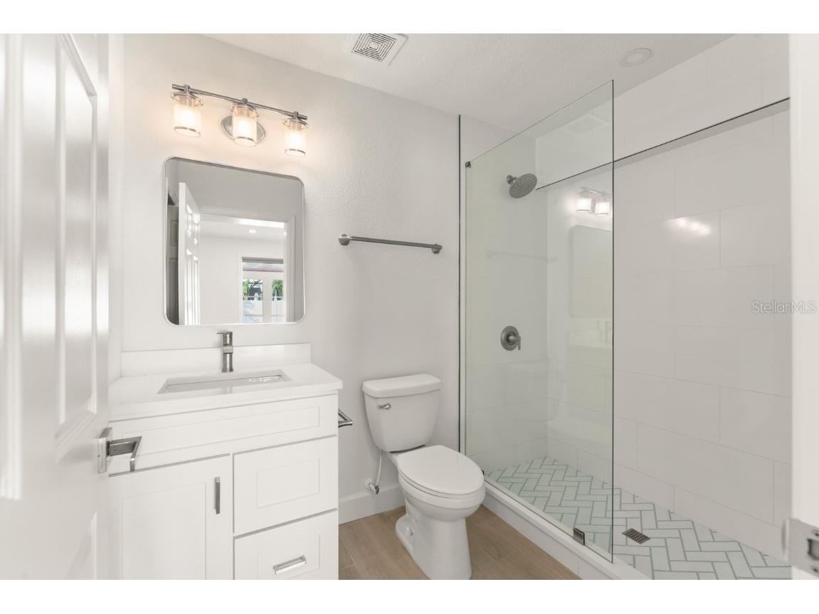 107 4th Street Belleair Beach FL 33786 O6363185 image25