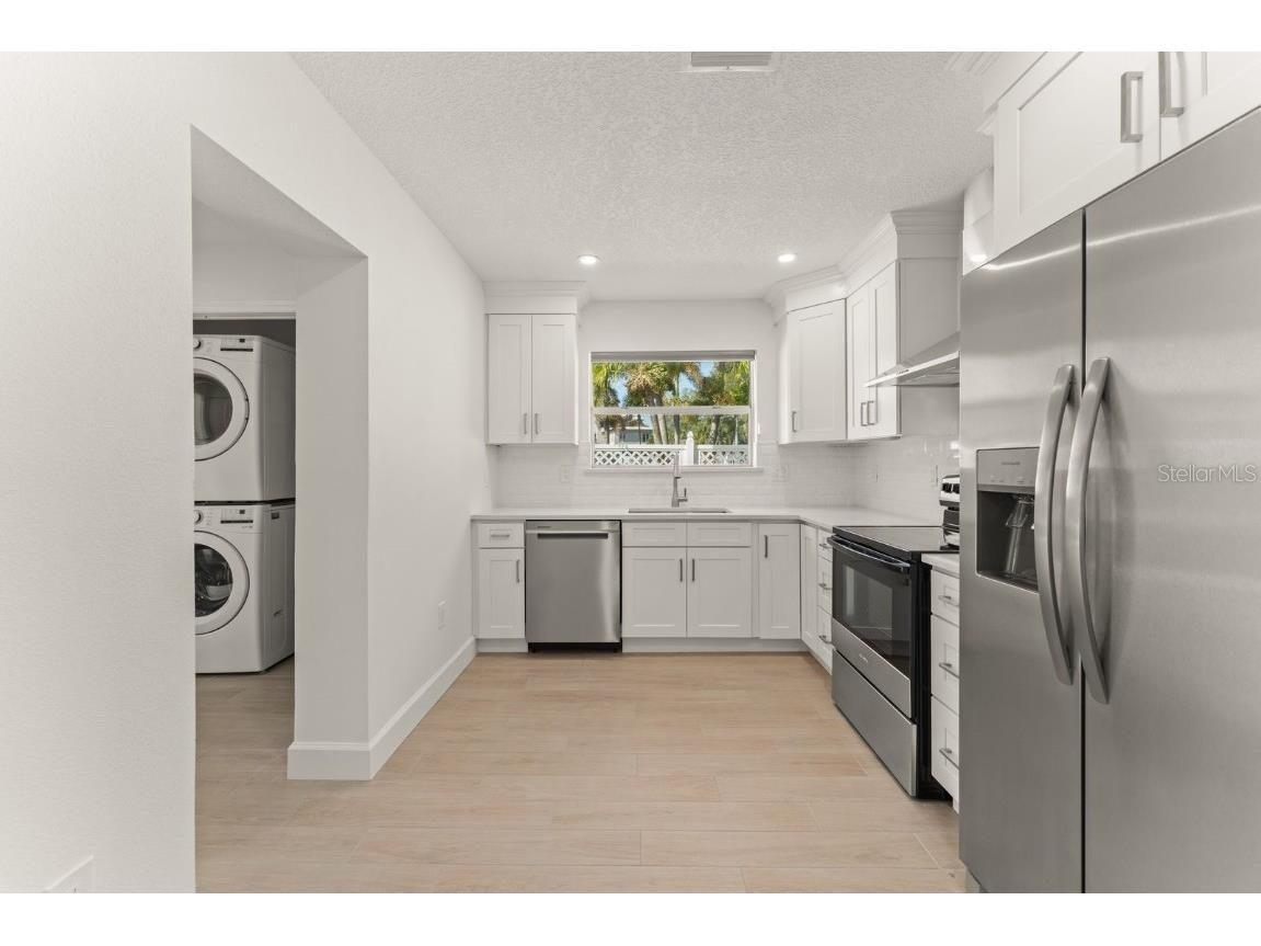 107 4th Street Belleair Beach FL 33786 O6363185 image8