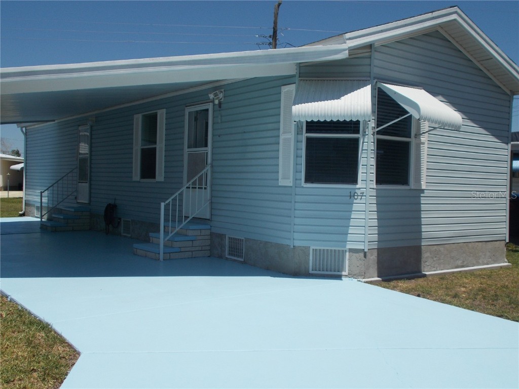 107 52nd Avenue W Bradenton FL 34207 A4567782 image1