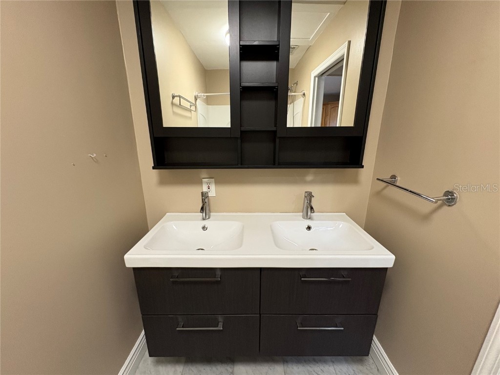 107 6th Street NE Largo FL 33770 OM708077 image18