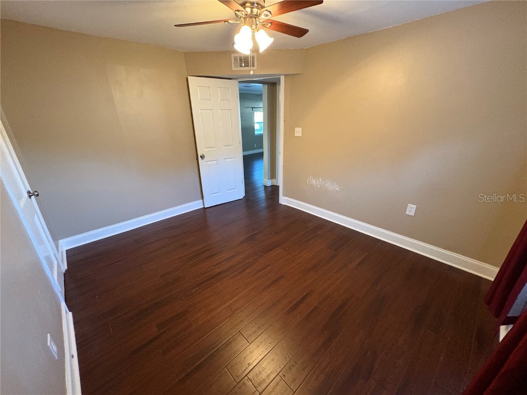 107 6th Street NE Largo FL 33770 OM708077 image25