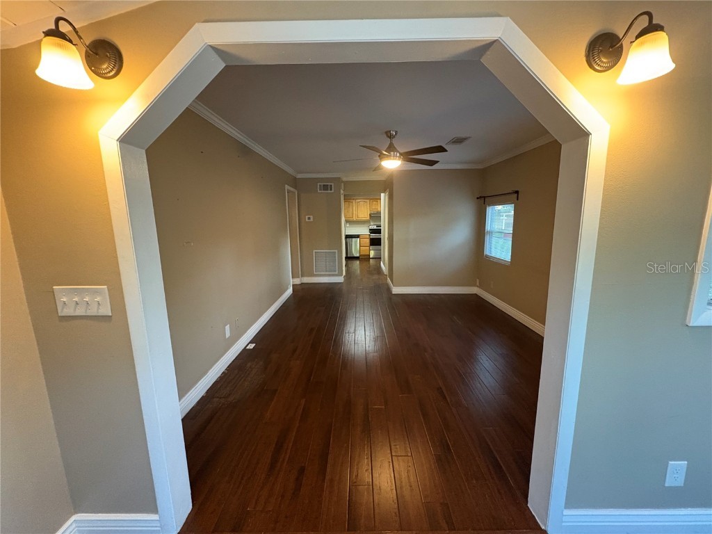 107 6th Street NE Largo FL 33770 OM708077 image3