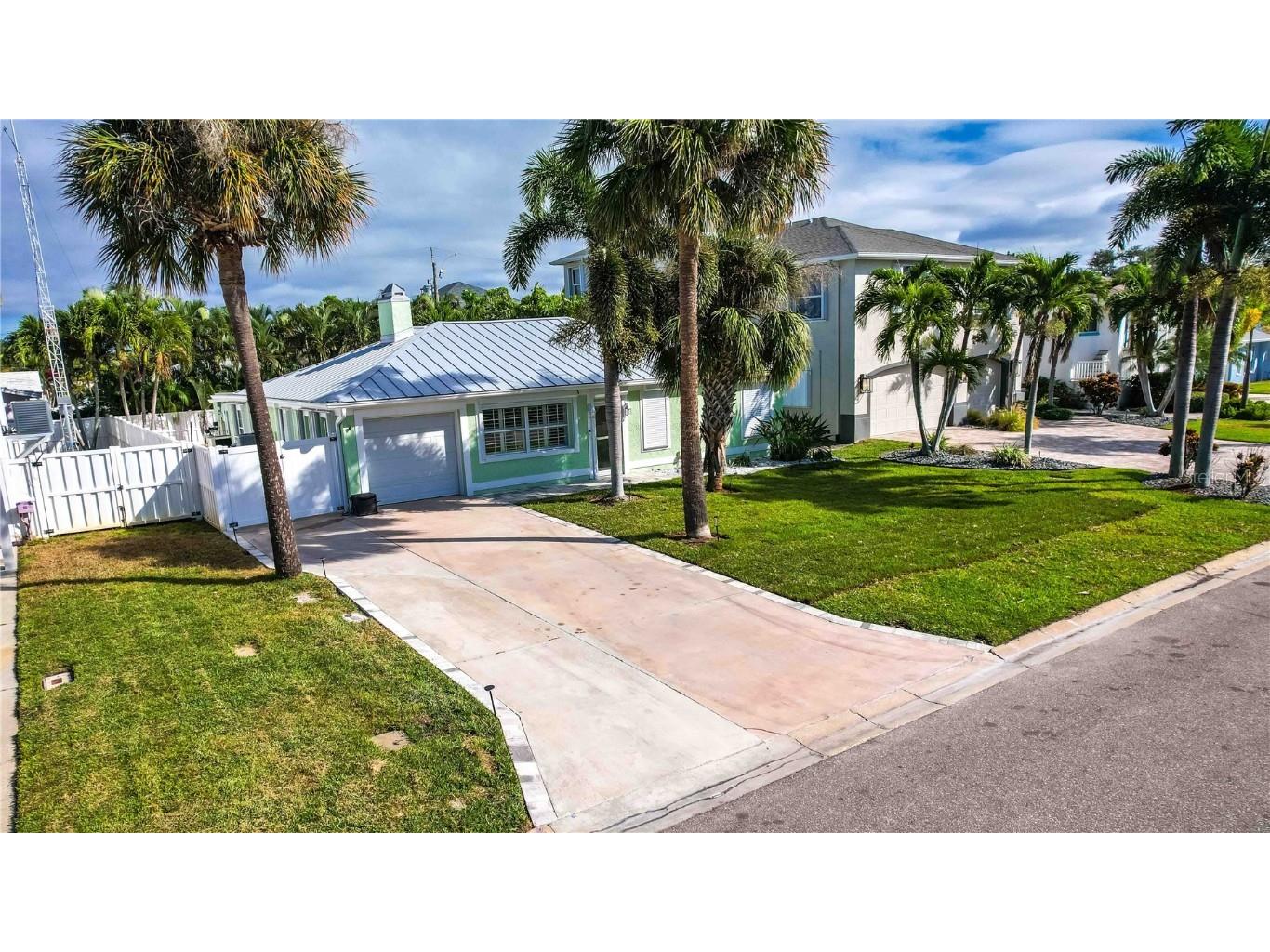 107 8th Street Belleair Beach FL 33786 TB8448148 image4