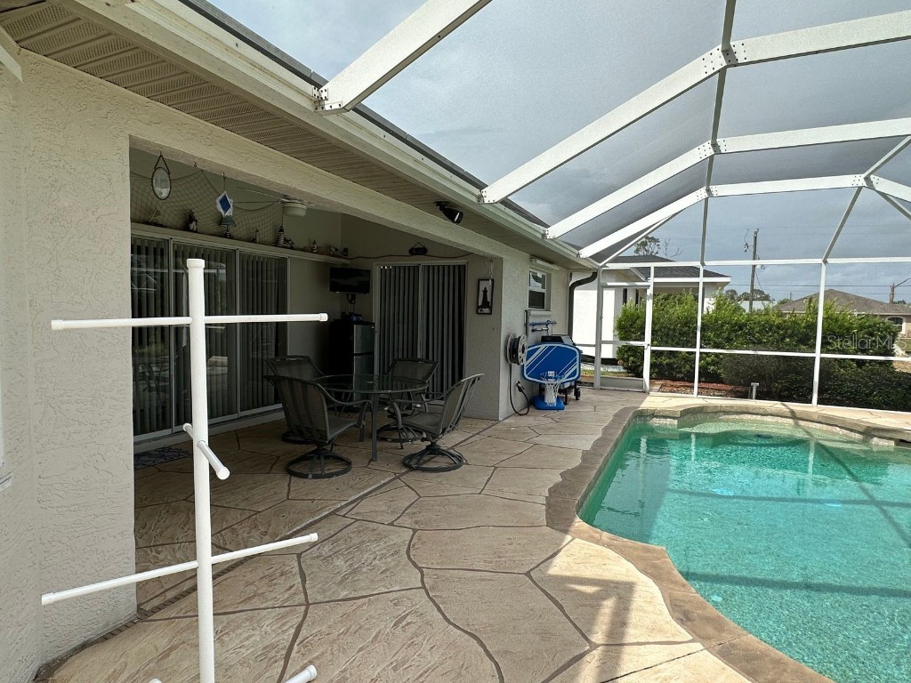 107 Cottage Place Rotonda West FL 33947 D6134019 image4