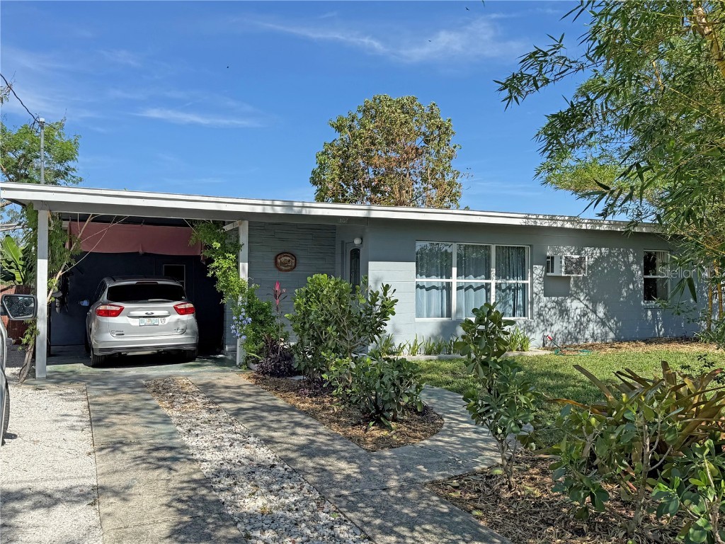 107 Dunn Drive NE Port Charlotte FL 33952 C7500626 image1