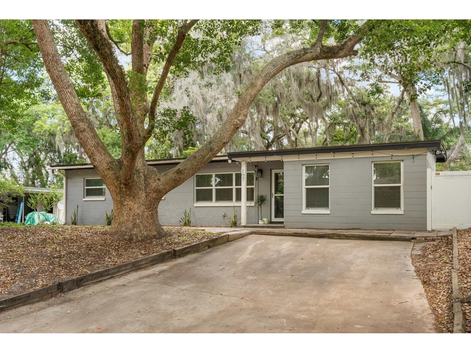 107 E Lauren Court Casselberry FL 32730 O6404628 image1