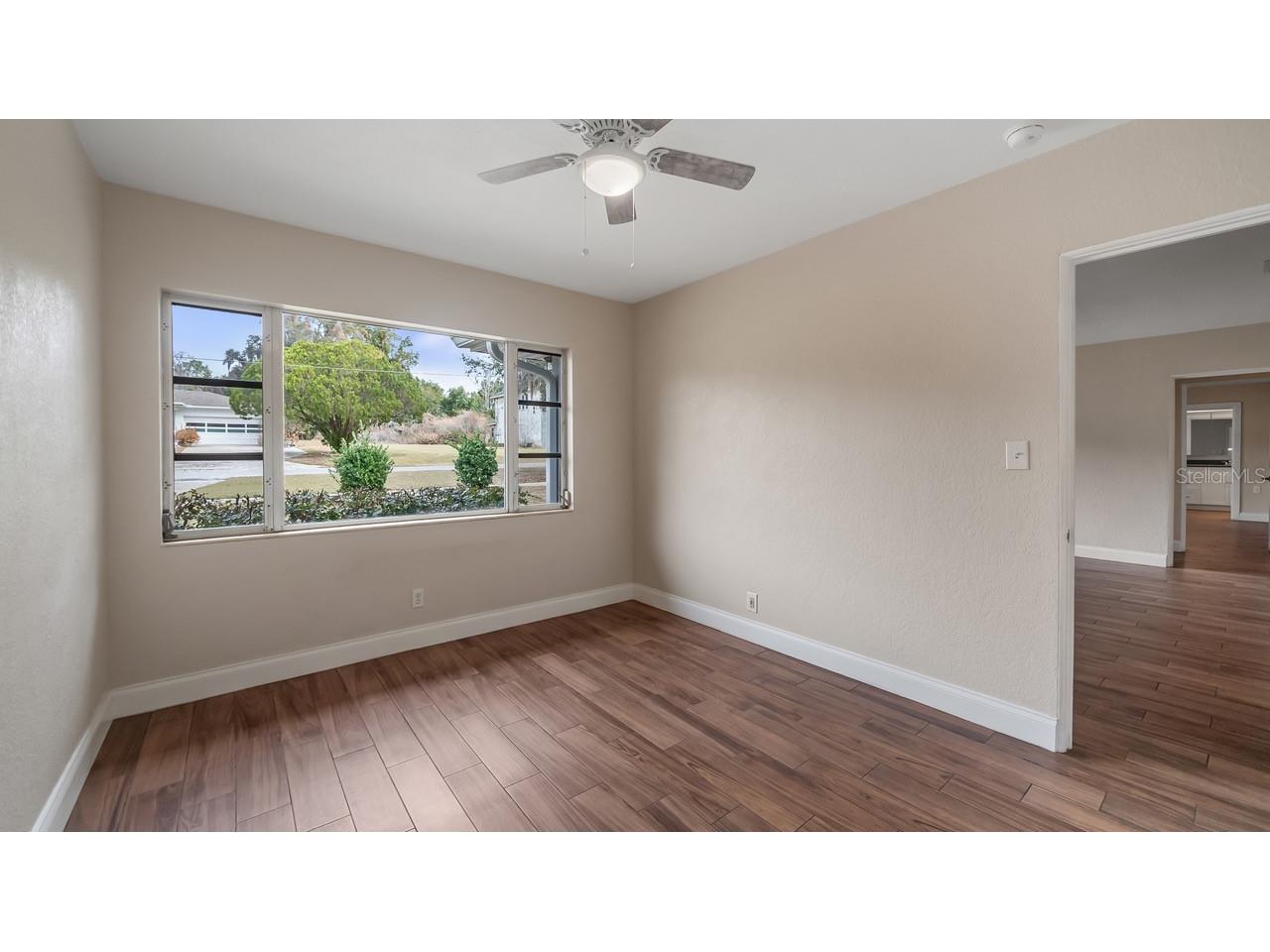 107 E Magnolia Avenue Howey In The Hills FL 34737 - LITTLE LAKE HARRIS G5108555 image10