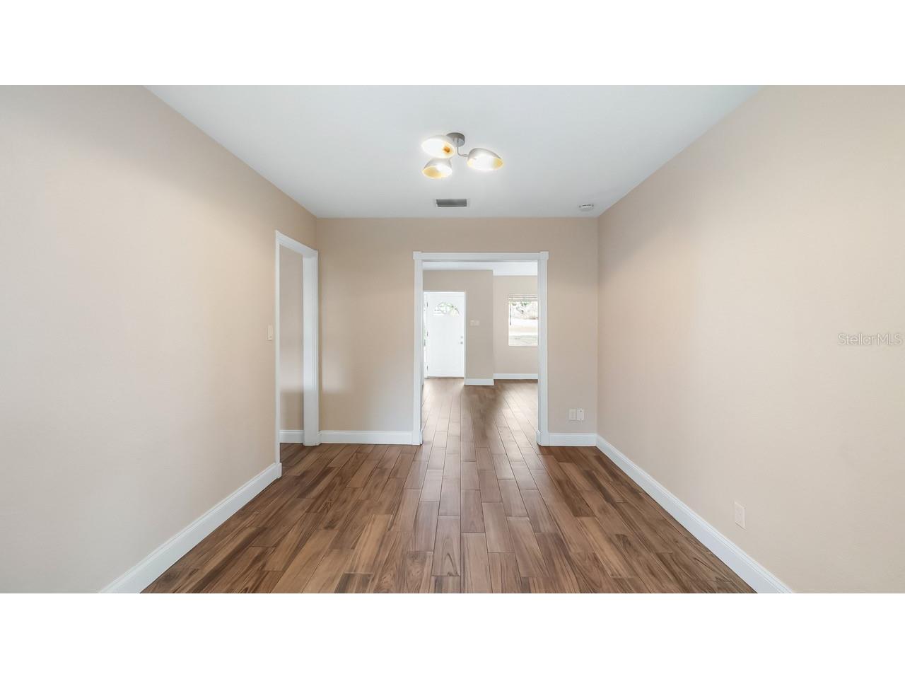 107 E Magnolia Avenue Howey In The Hills FL 34737 - LITTLE LAKE HARRIS G5108555 image13