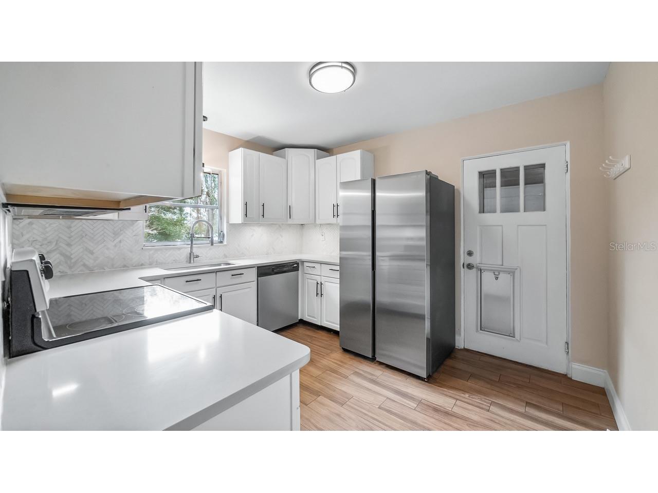 107 E Magnolia Avenue Howey In The Hills FL 34737 - LITTLE LAKE HARRIS G5108555 image18