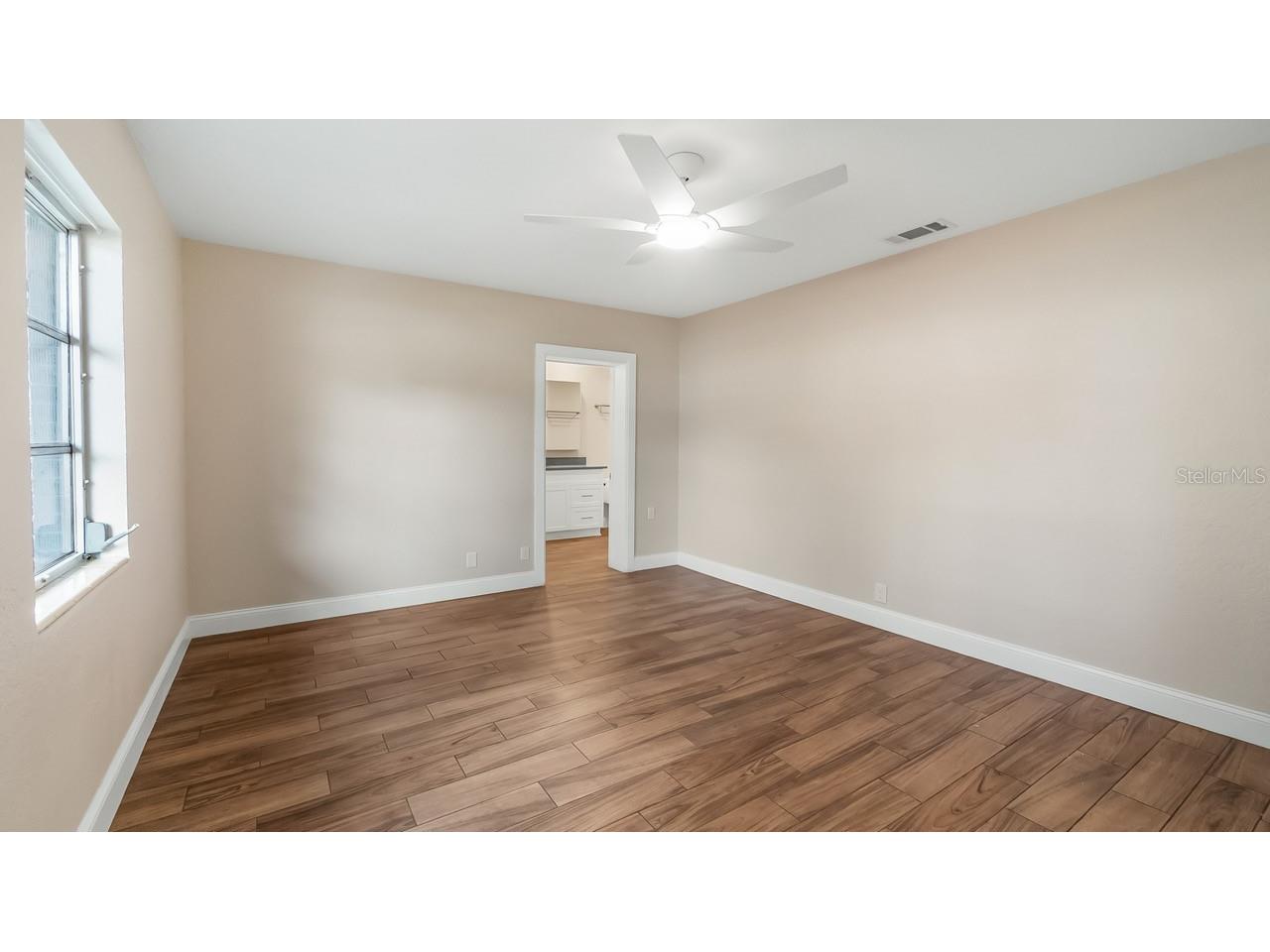 107 E Magnolia Avenue Howey In The Hills FL 34737 - LITTLE LAKE HARRIS G5108555 image20